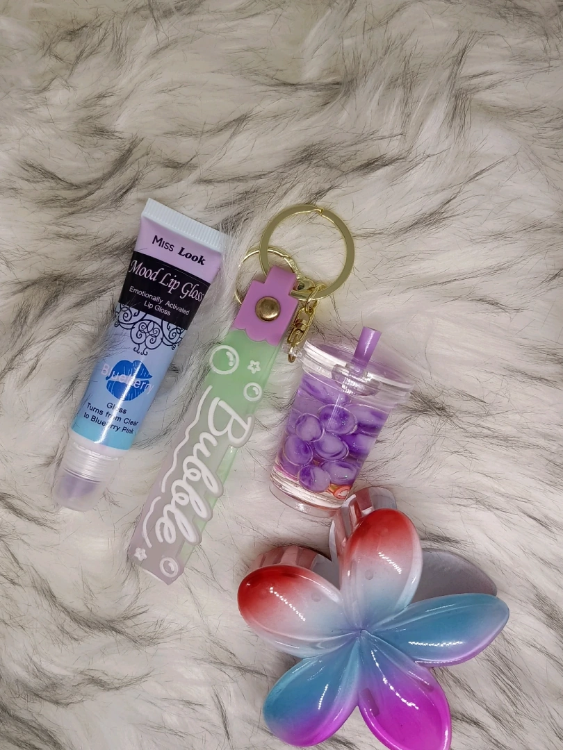Miss Look Mood Lip Gloss & Beauty Accessories Collection thumbnail 3