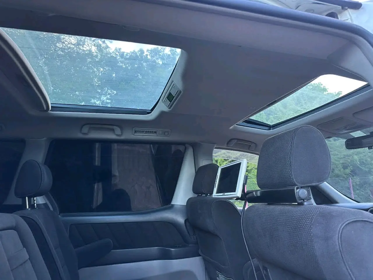 Toyota Alphard G (2002) thumbnail 7