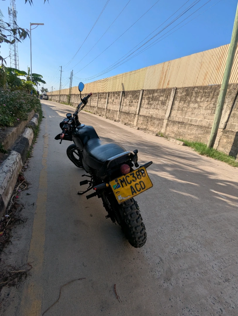 Bajaj Boxer 125 Motorcycle for Sale (Full Documents) thumbnail 4