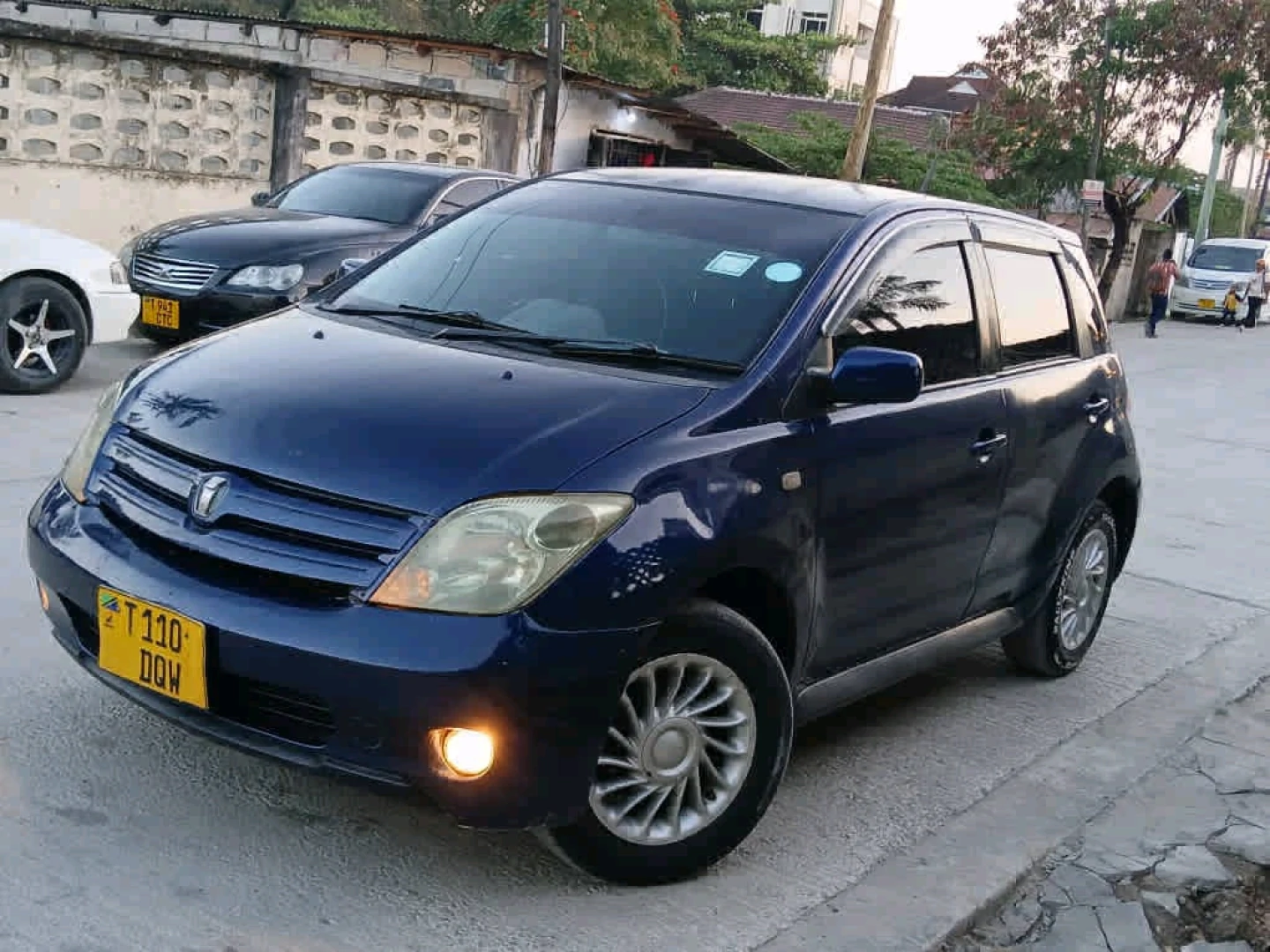 Toyota Ist Dark Blue T 110 DQW thumbnail 7