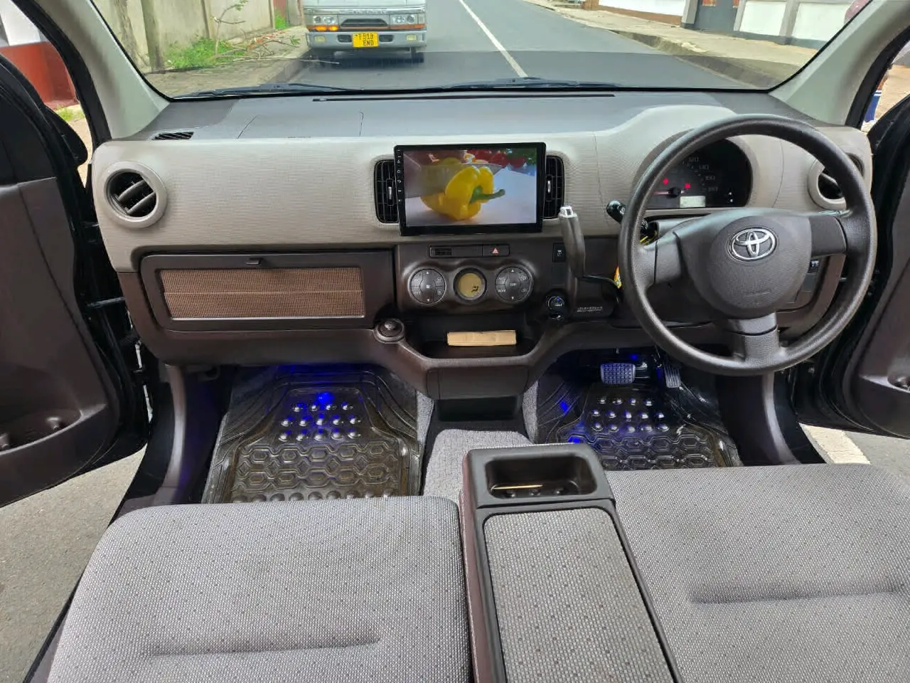 Toyota Passo 2014 Black, Low Mileage thumbnail 4