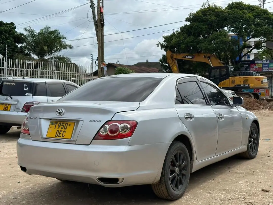 Toyota Mark X 2004 thumbnail 4