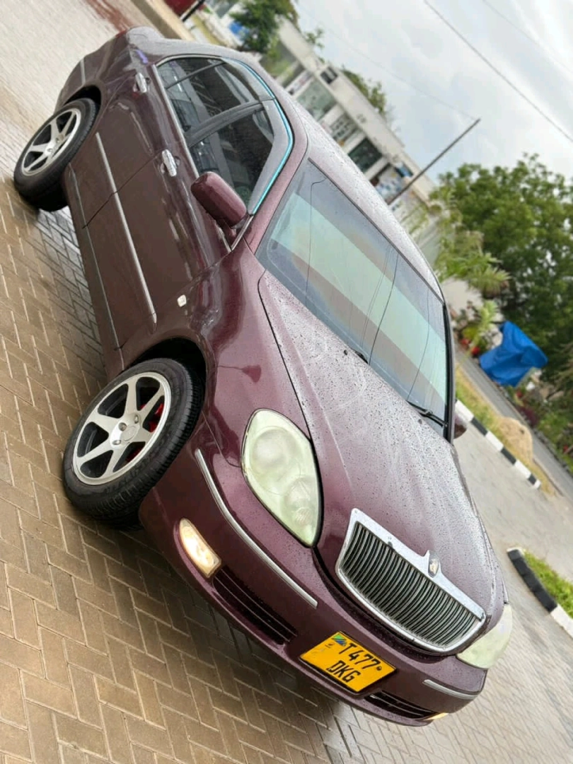 Toyota Brevis DKG 2490 CC Maroon thumbnail 3