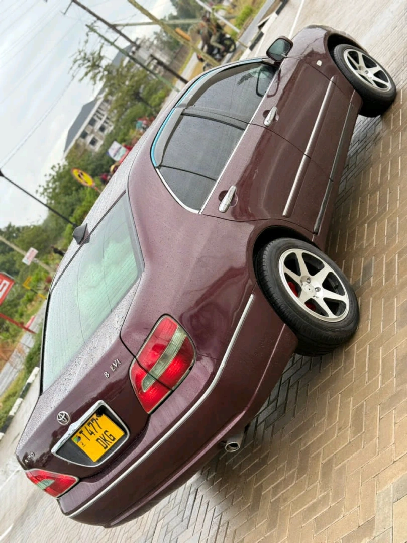 Toyota Brevis DKG 2490 CC Maroon thumbnail 4