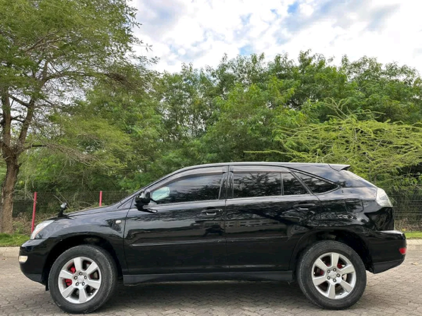 Toyota Harrier 2006 SUV For Sale thumbnail 6