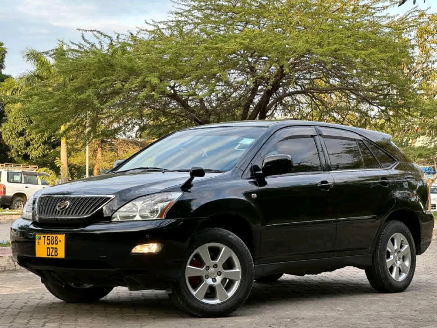 Toyota Harrier 2006 SUV For Sale thumbnail 7