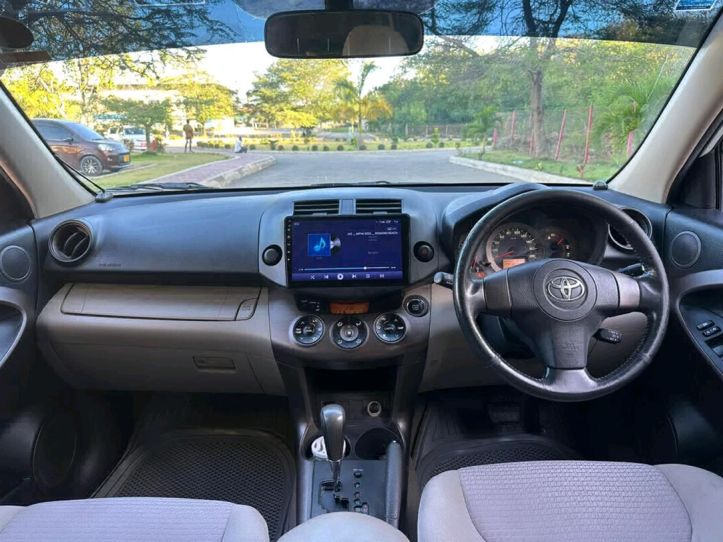 Toyota Vanguard SUV 2009 White thumbnail 3
