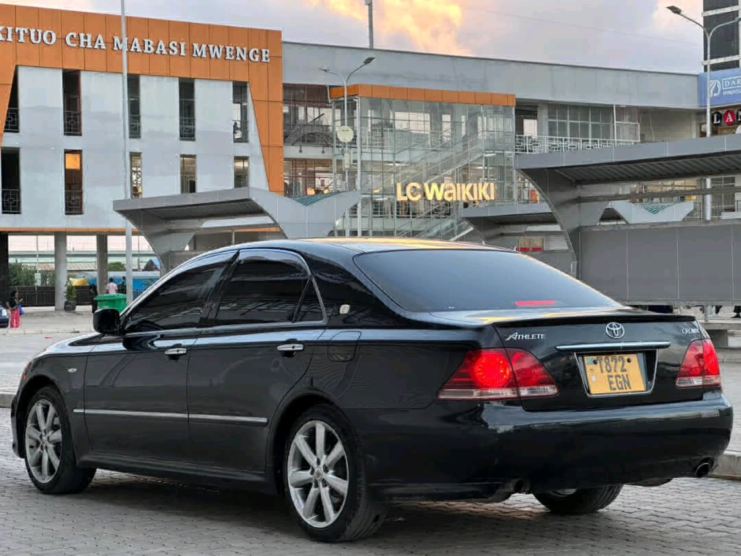 Black Toyota Crown Athlete 2006 (2490 CC) thumbnail 4