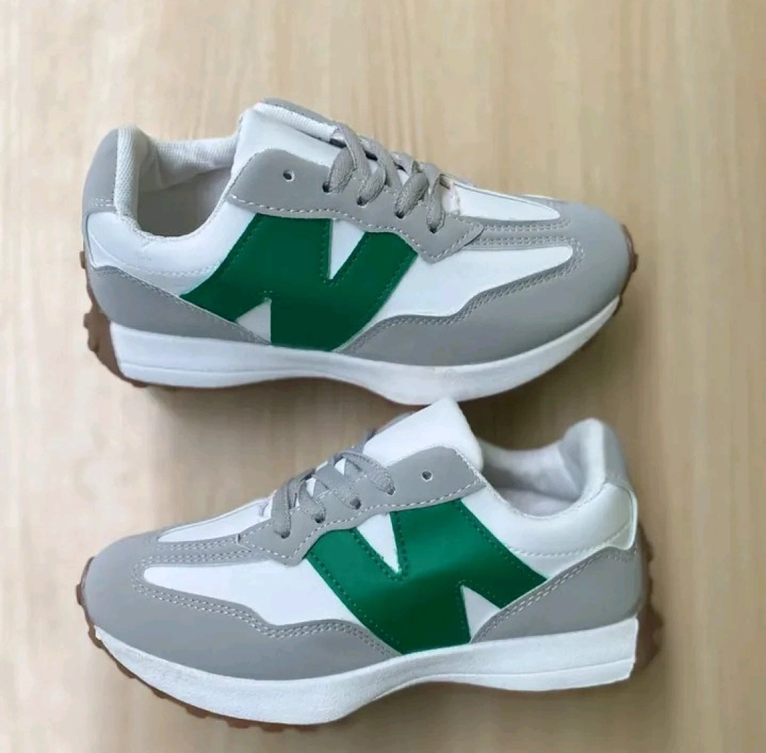 Kids Nike Shoes Size 21-36 thumbnail 3