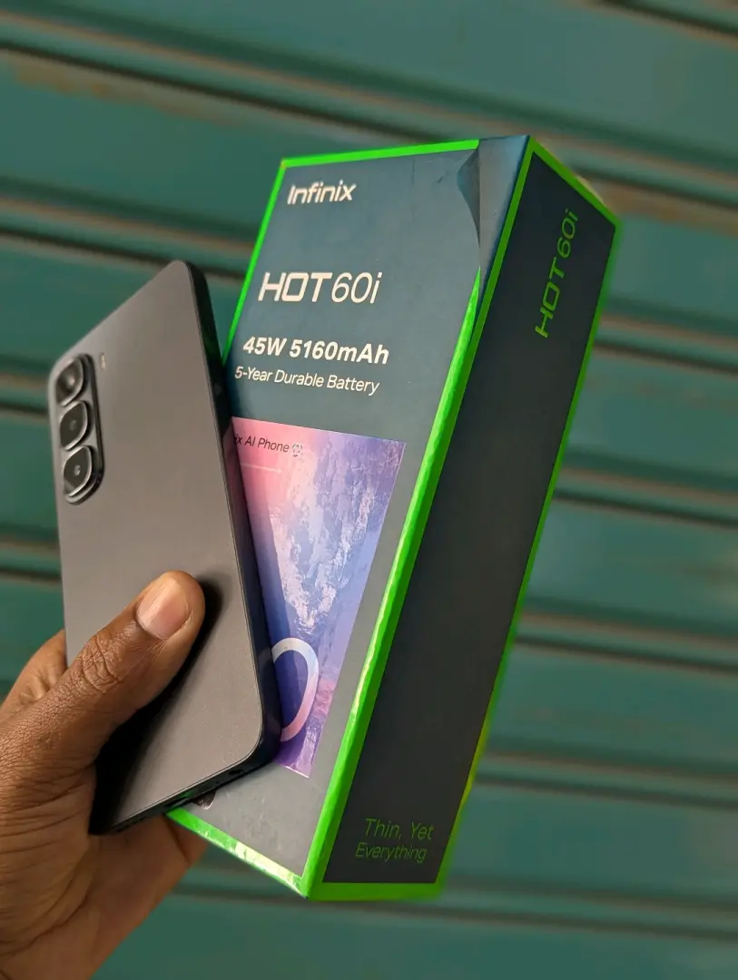 Infinix Hot 60i (256GB/16GB RAM) thumbnail 3