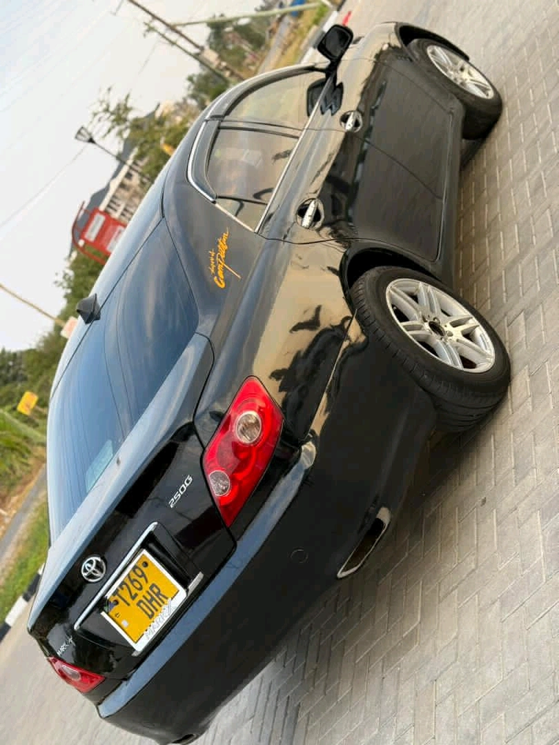 Toyota Mark X Black Sedan 2490 CC thumbnail 2
