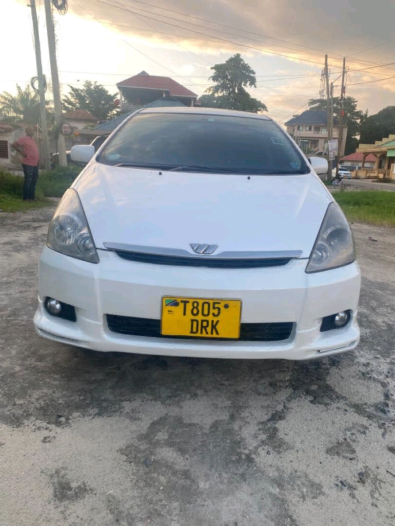 Toyota Wish 2005 Inauzwa thumbnail 3