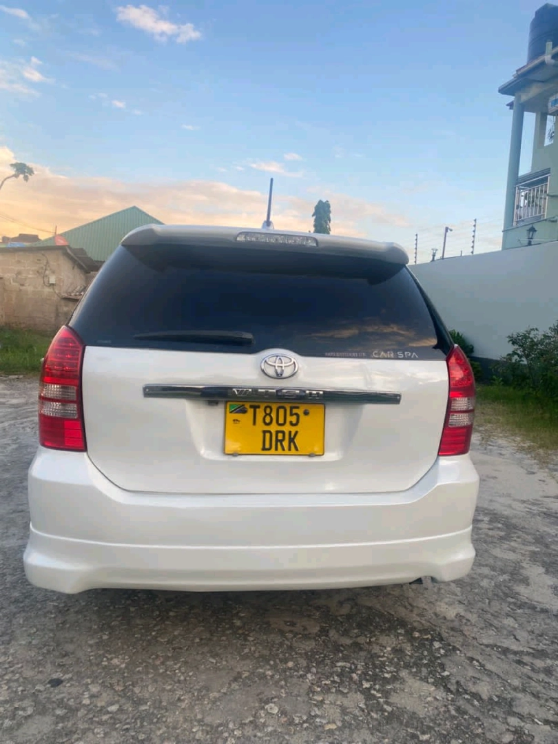 Toyota Wish 2005 Inauzwa thumbnail 5
