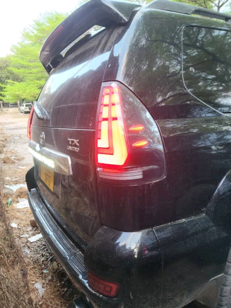 Toyota Land Cruiser Prado 120 for Sale thumbnail 3