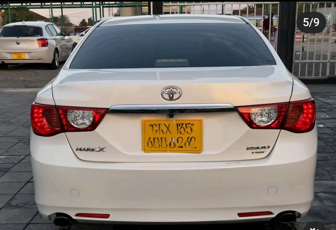 Toyota Mark X 250G 2011 thumbnail 3
