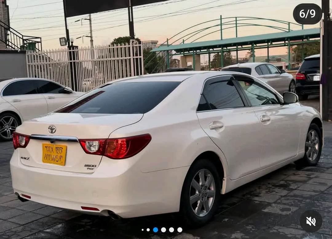 Toyota Mark X 250G 2011 thumbnail 5