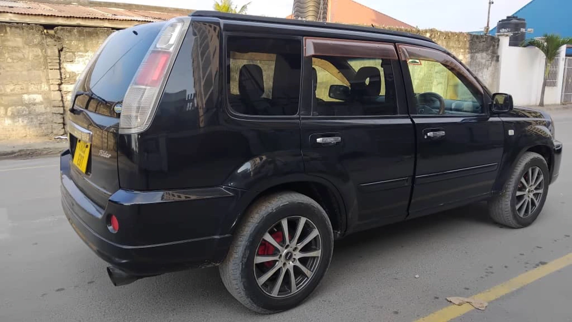 Nissan X-Trail SUV EBT 1990cc thumbnail 8