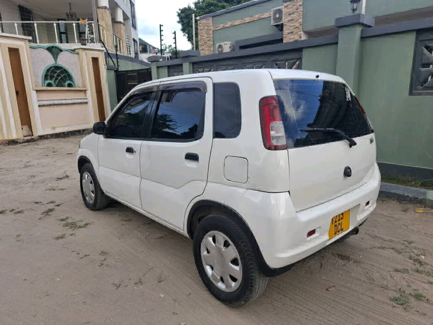 White Suzuki Kei Car for Sale thumbnail 6