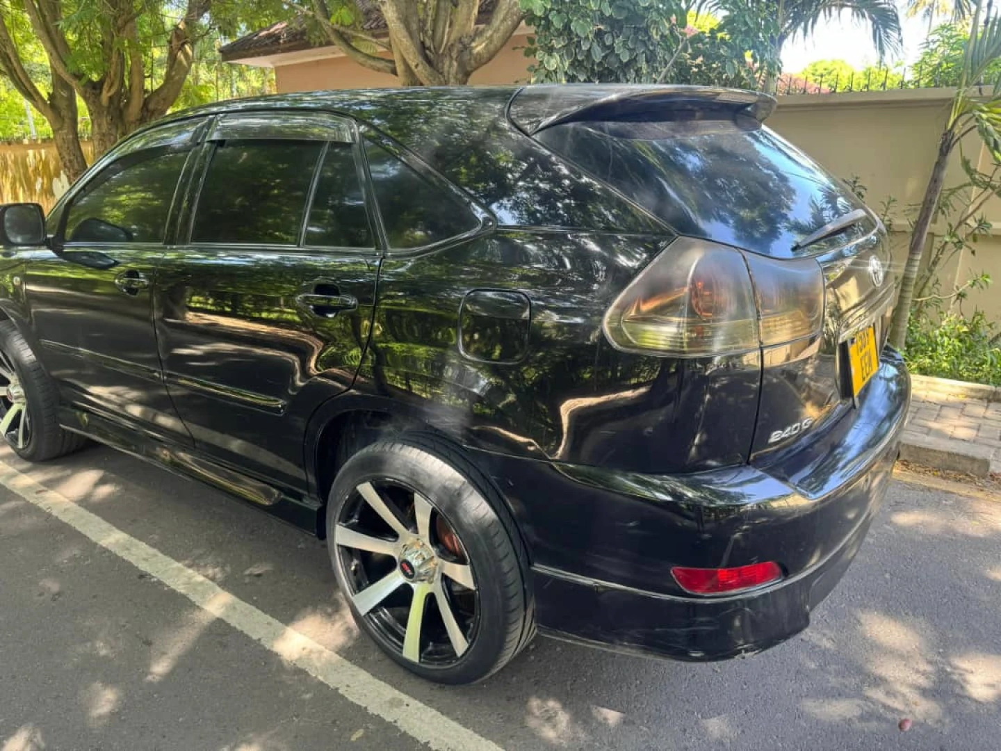 Black Toyota Harrier SUV 2006 Vvti 2360cc Direct Japan thumbnail 2