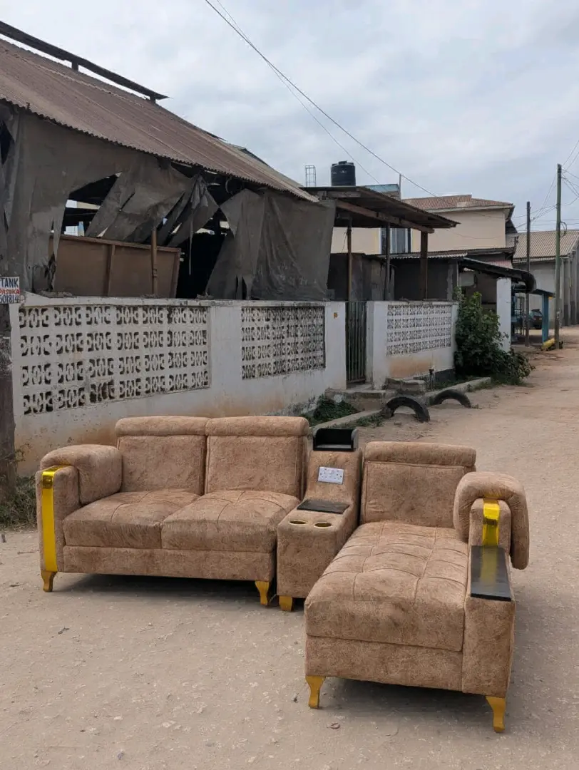 L-Shaped Sofa Set with Switch System thumbnail 3