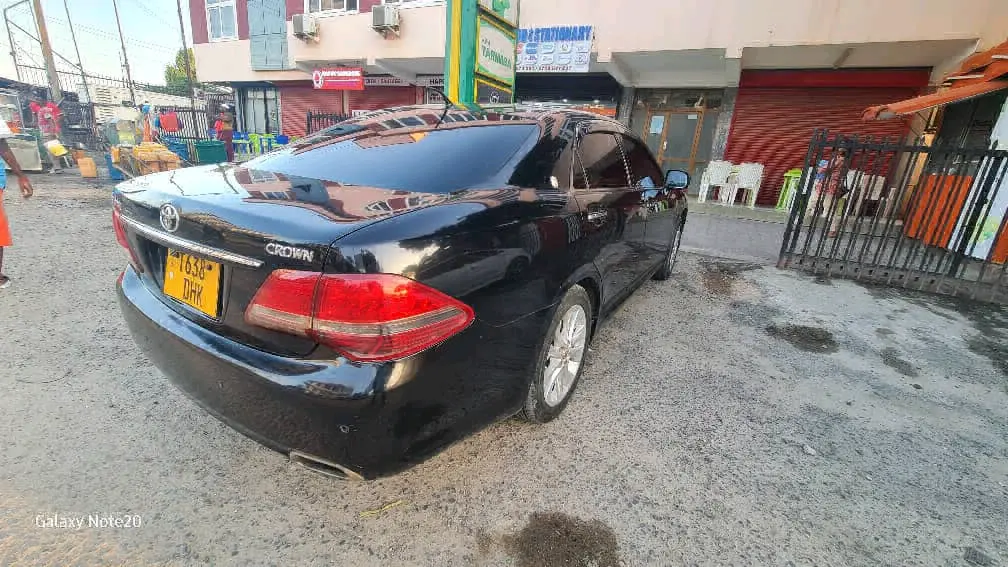 Toyota Crown 2009 thumbnail 2