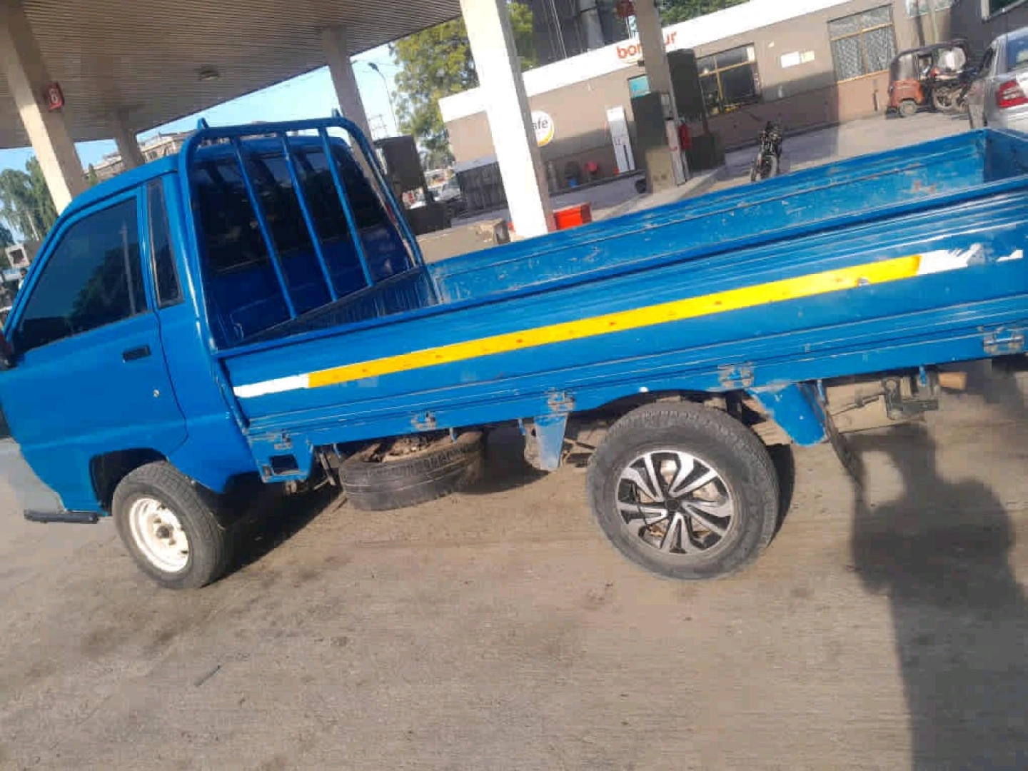 Toyota Town Ace DyB Pickup Truck thumbnail 2