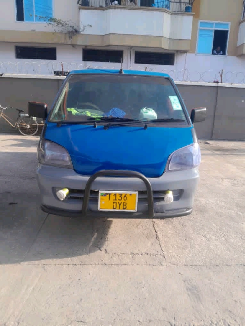 Toyota Town Ace DyB Pickup Truck thumbnail 4