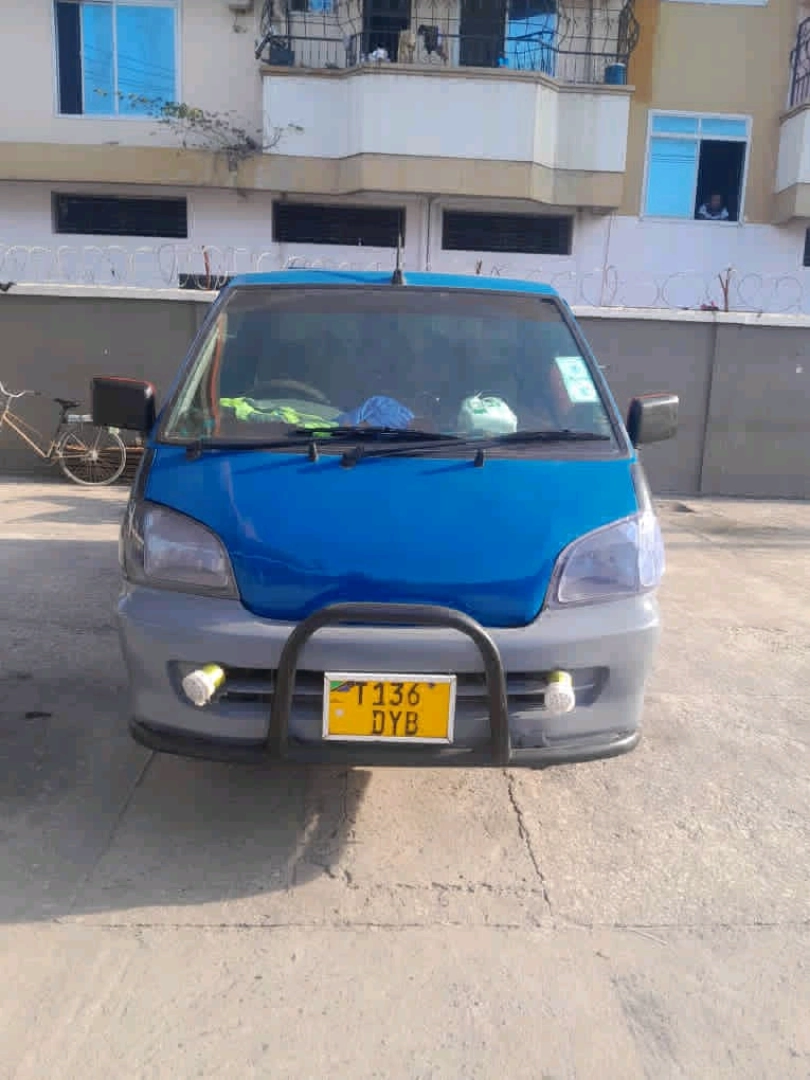 Toyota Town Ace DyB Pickup Truck thumbnail 6