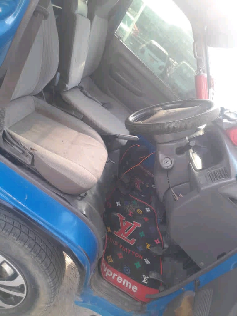 Toyota Town Ace DyB Pickup Truck thumbnail 7
