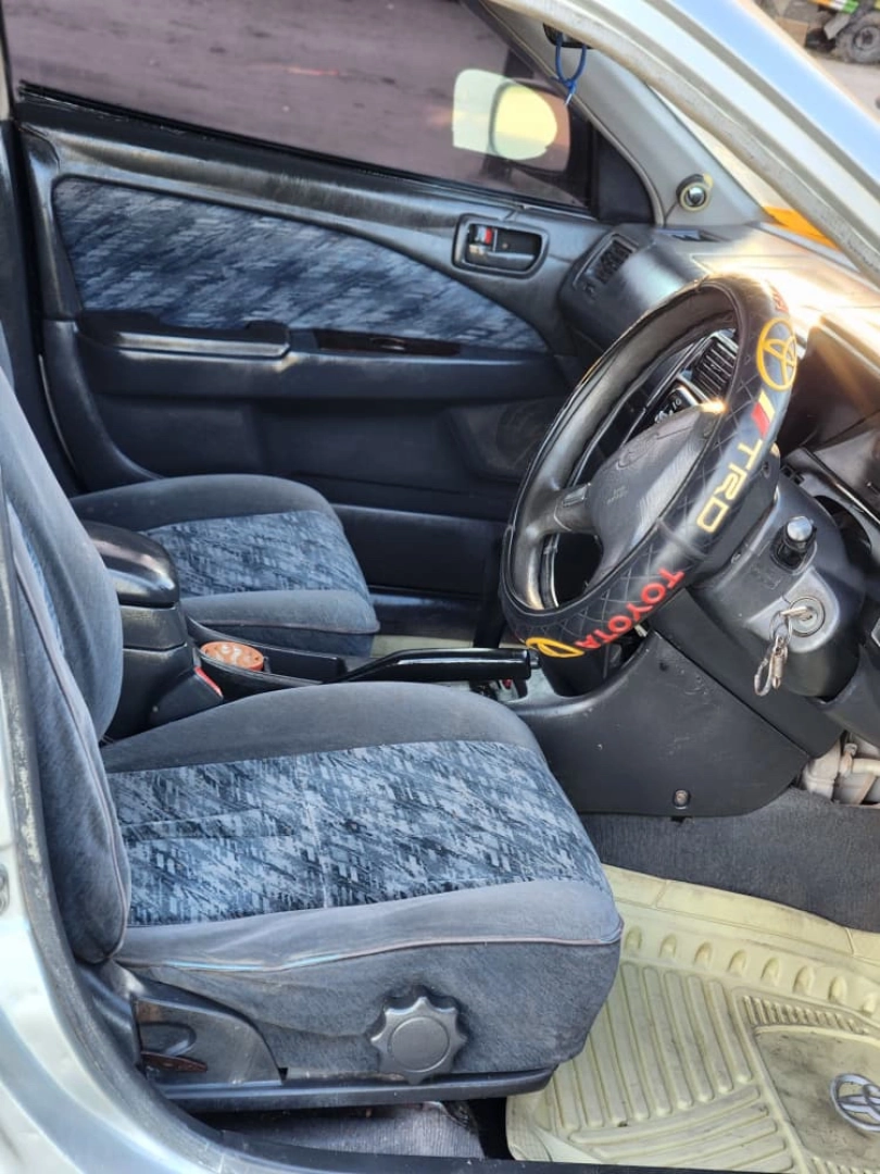 Toyota Carina SI Silver Sedan (1700cc) thumbnail 5