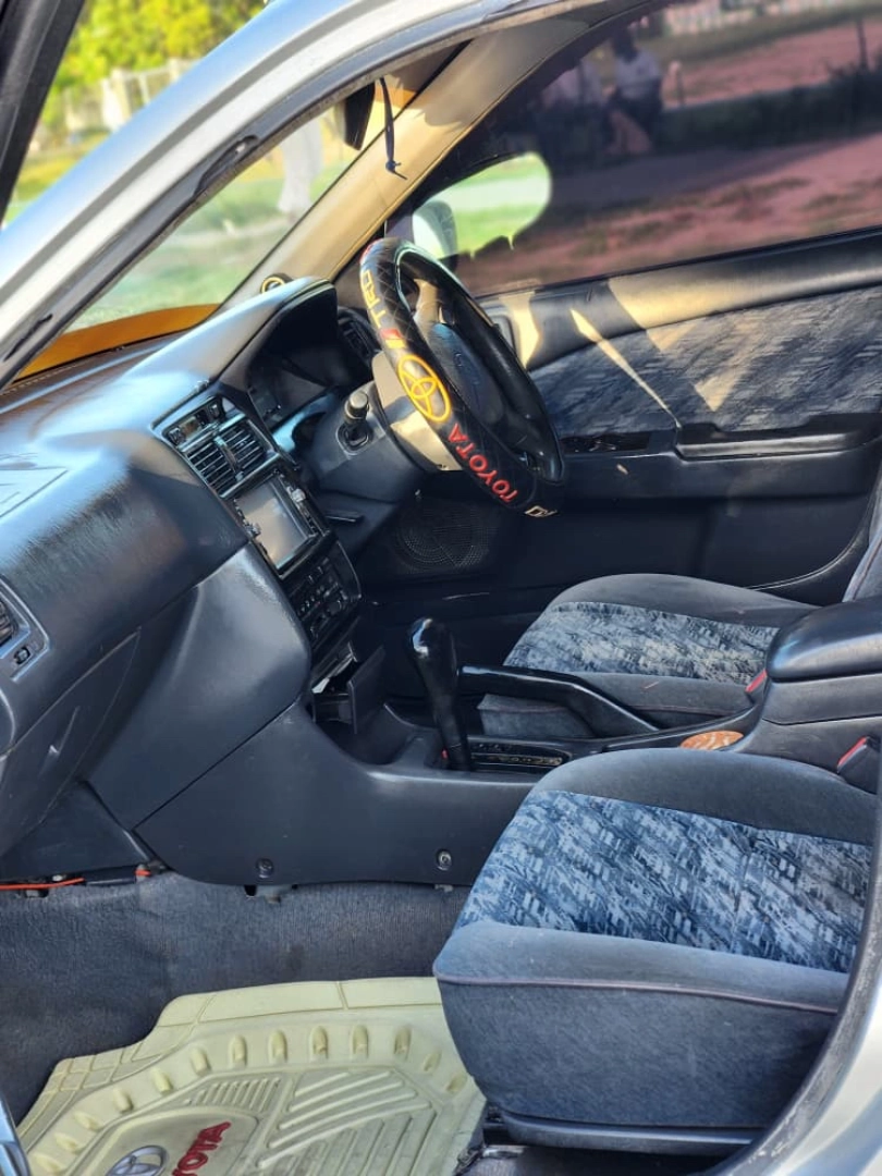 Toyota Carina SI Silver Sedan (1700cc) thumbnail 6
