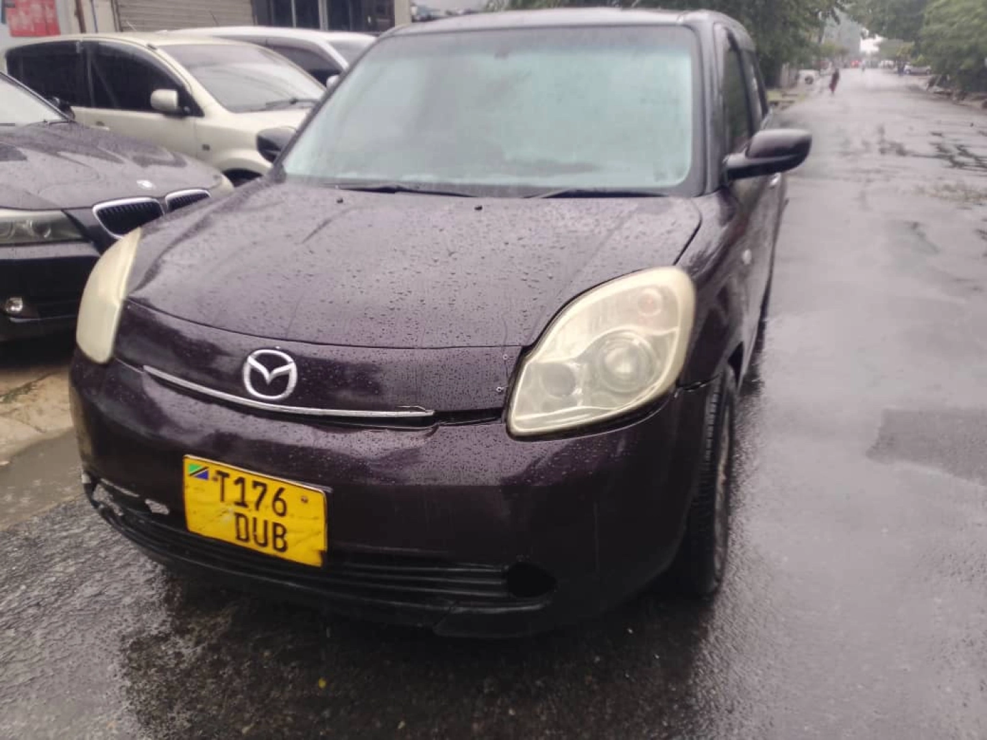 Mazda Verisa Dark Purple T176DUB