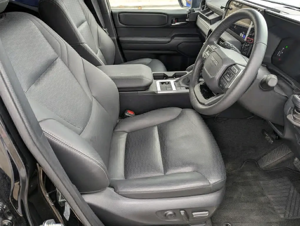 2025 Toyota Land Cruiser LC250 VX thumbnail 4