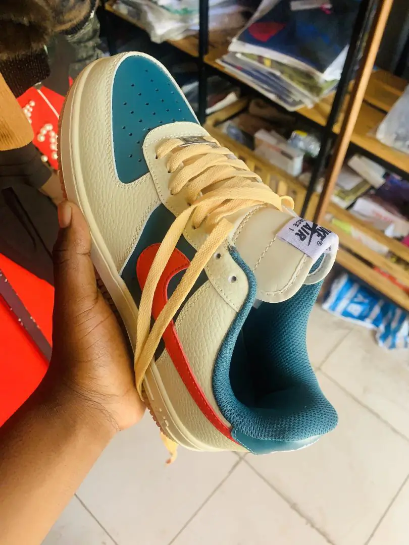 High Quality Sneakers (Size 40-45) thumbnail 4