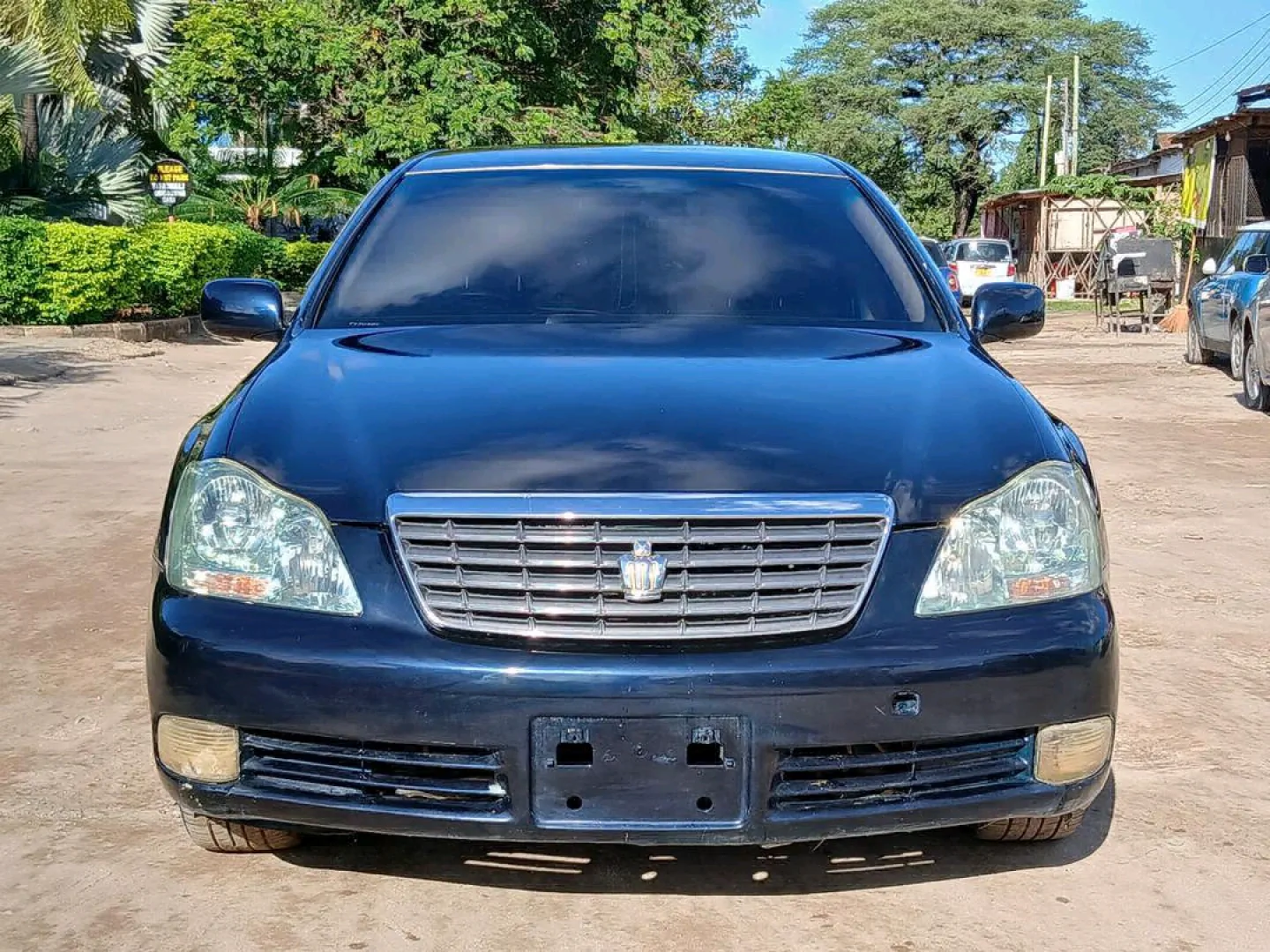 Toyota Crown Royal Saloon 2490cc (Full AC) thumbnail 5