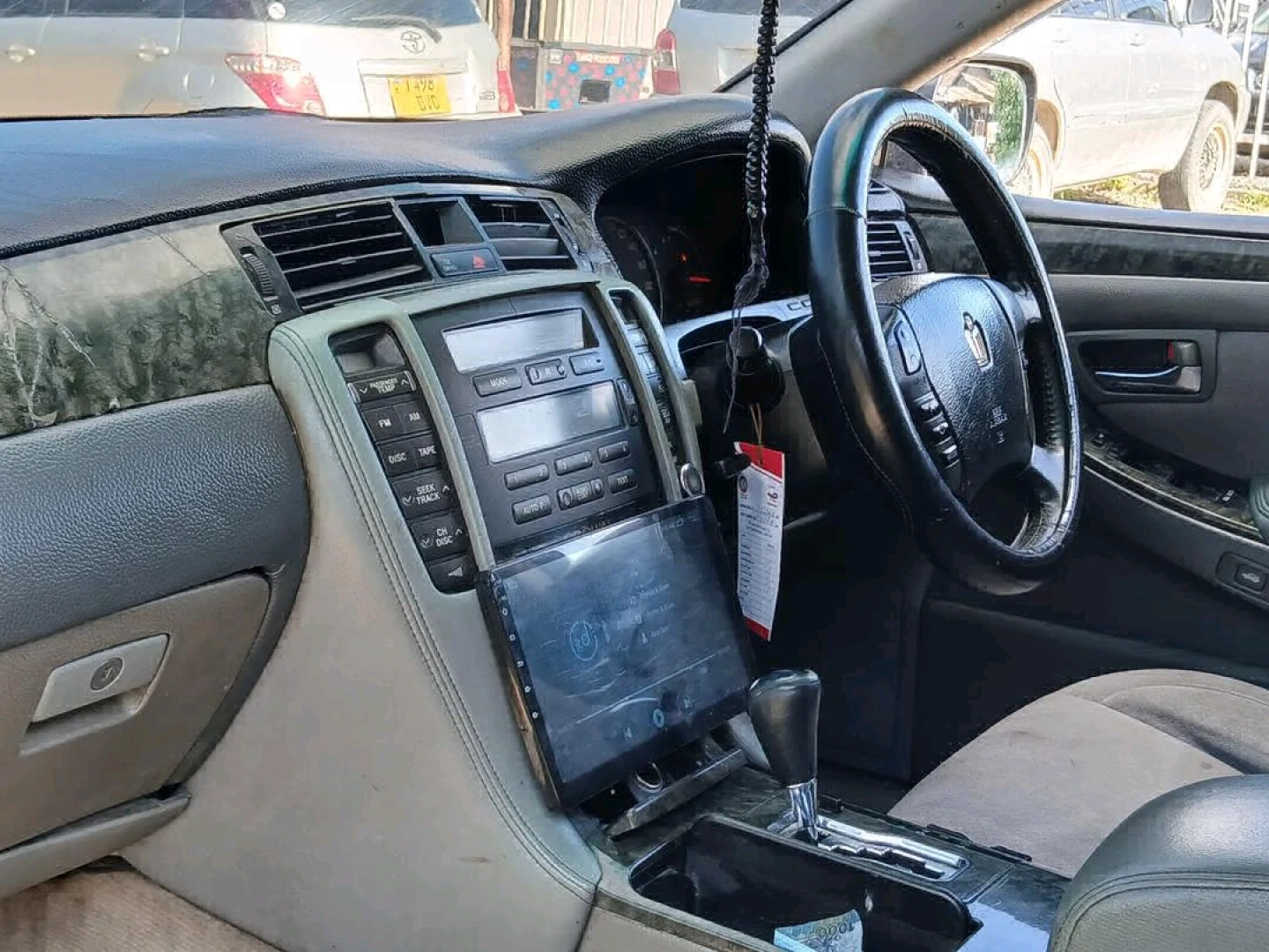 Toyota Crown Royal Saloon 2490cc (Full AC) thumbnail 6