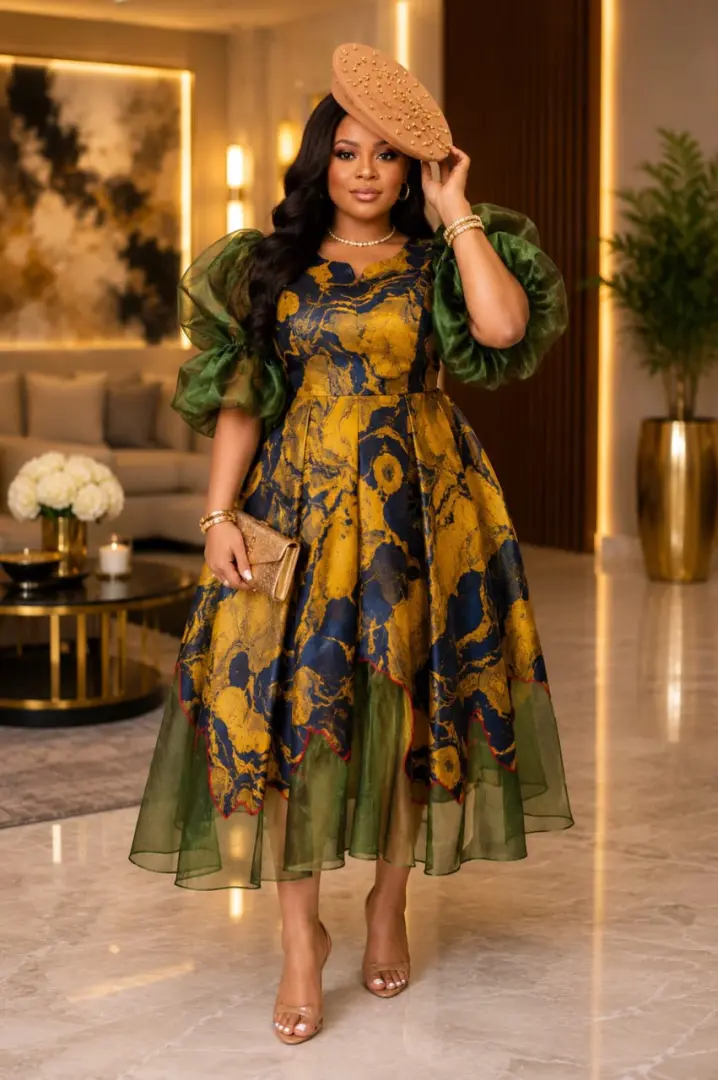 Elegant Women's Dresses with Matching Hats thumbnail 3