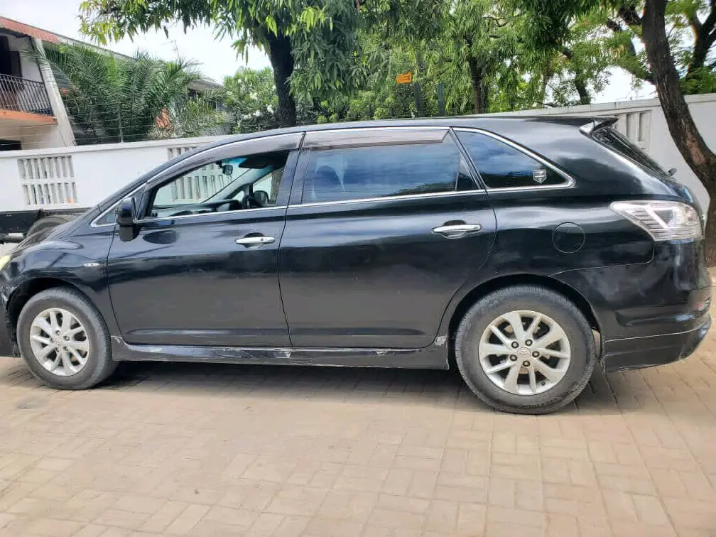 Toyota Mark X Zio 2010, 2360cc thumbnail 3