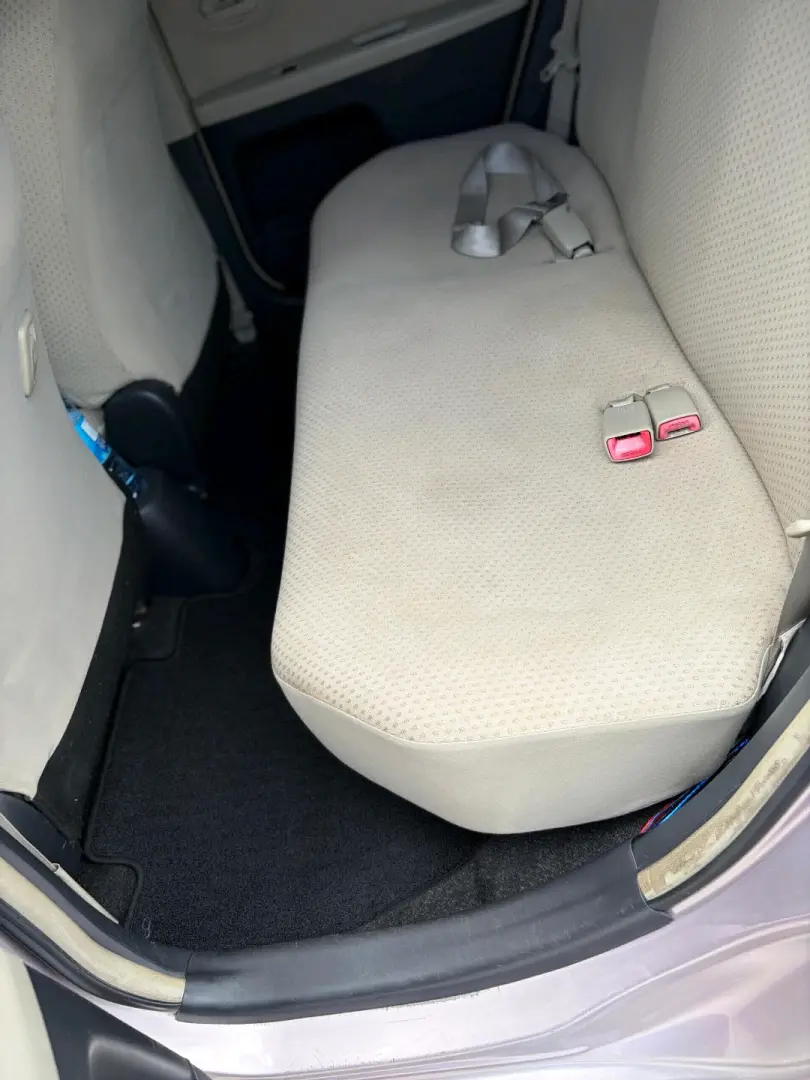 Toyota Vitz Hatchback for Sale thumbnail 6