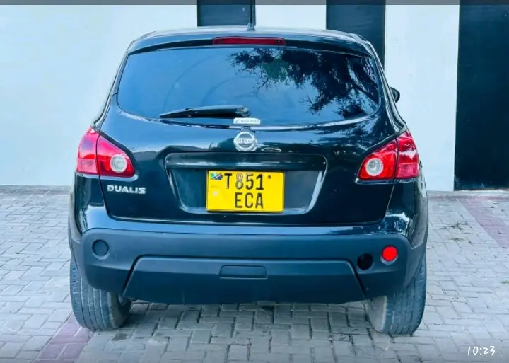 Nissan Dualis SUV thumbnail 4
