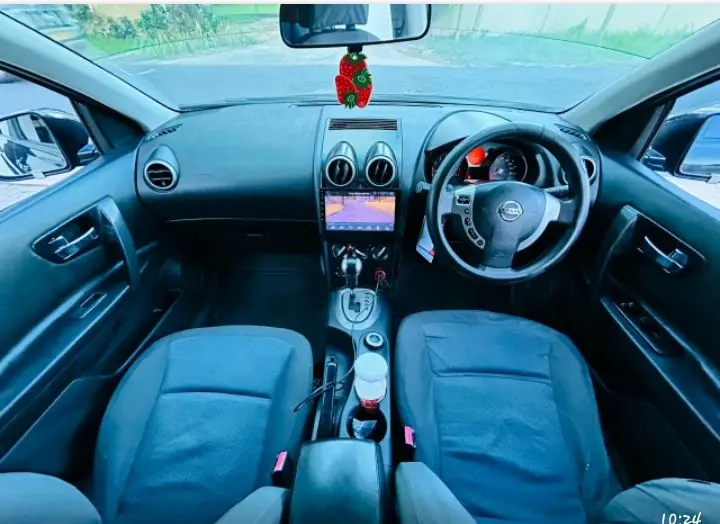 Nissan Dualis SUV thumbnail 9