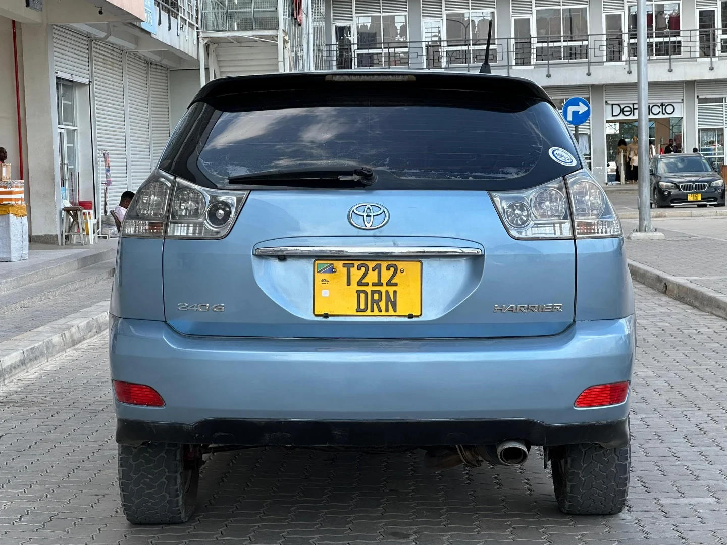 Toyota Harrier 2006 Mint Condition thumbnail 3