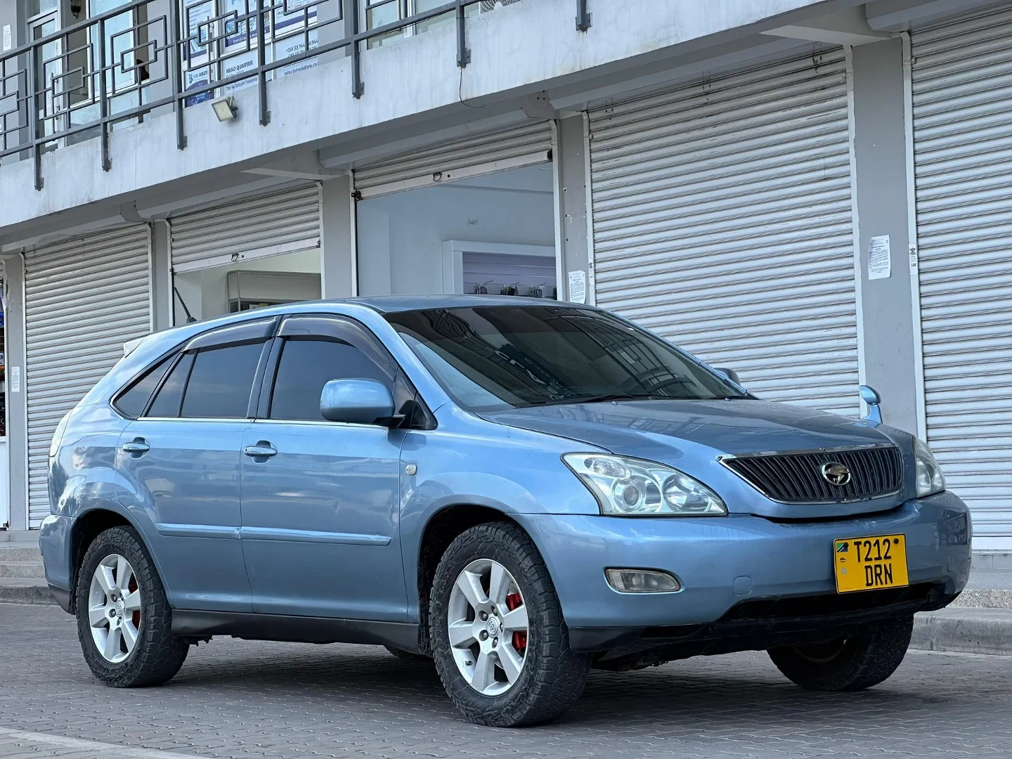 Toyota Harrier 2006 Mint Condition thumbnail 5