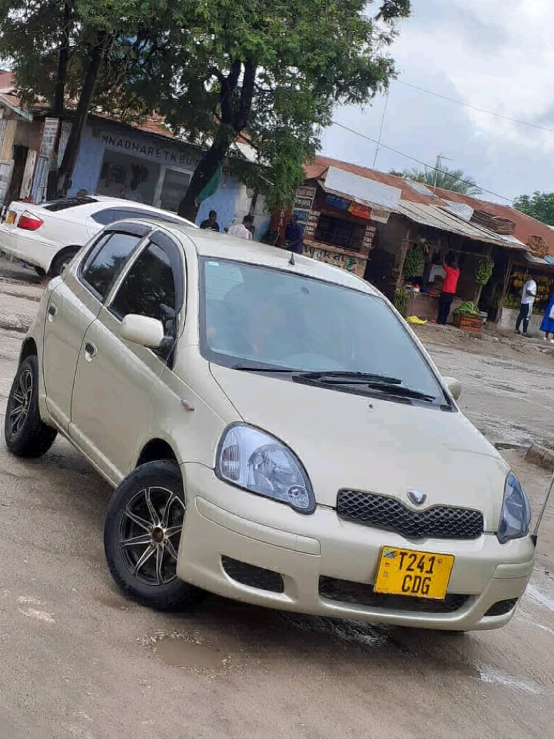 Toyota Vitz Kijicho 1490cc thumbnail 4