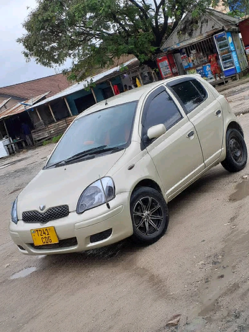 Toyota Vitz Kijicho 1490cc thumbnail 5