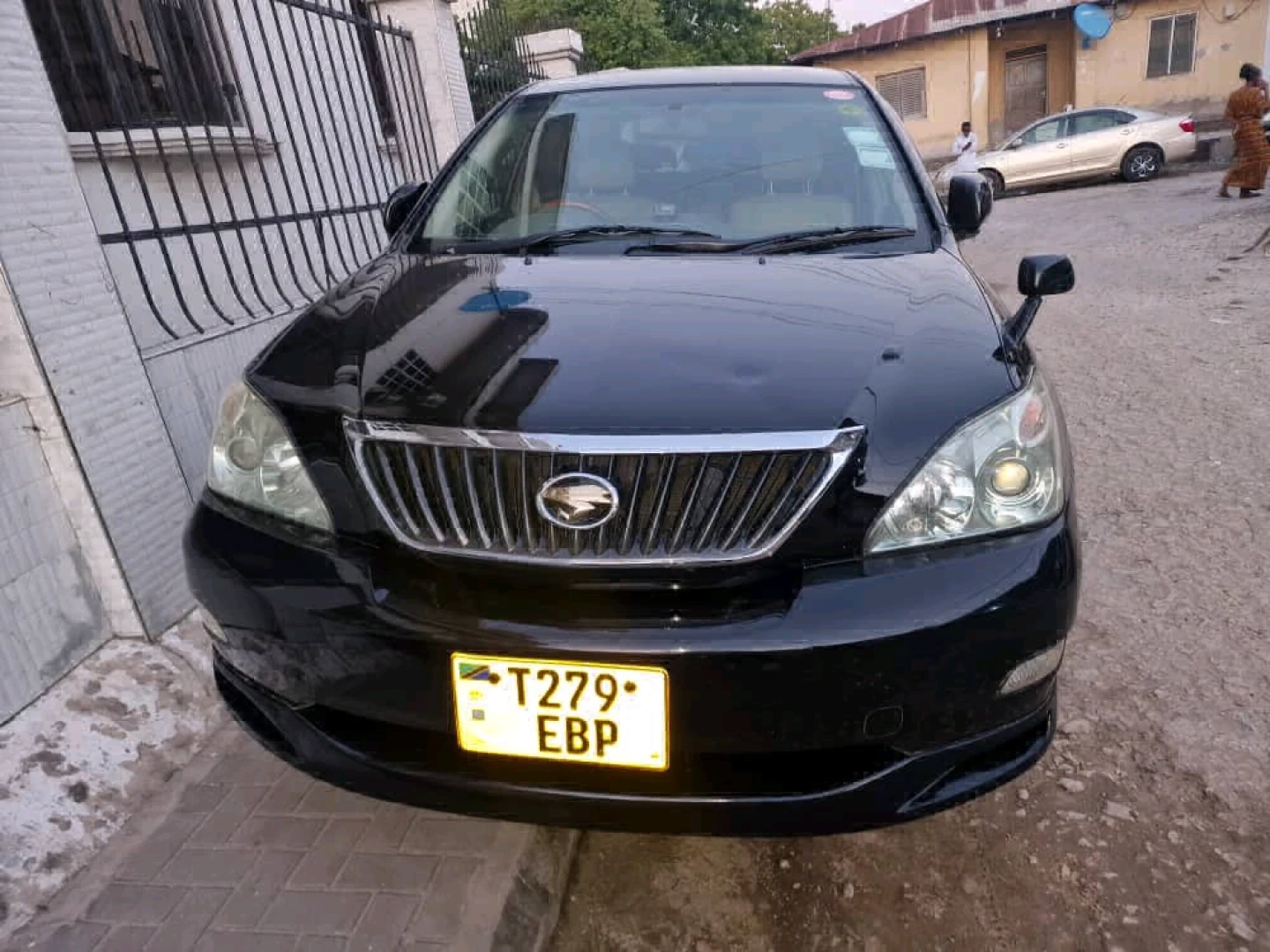 Toyota Harrier 2006, 2360cc, Low Mileage thumbnail 4