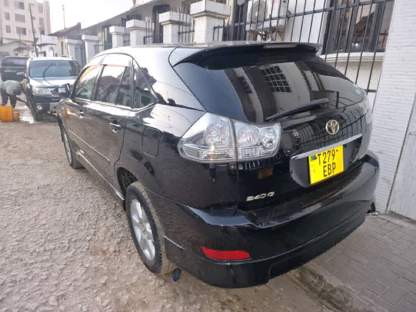 Toyota Harrier 2006, 2360cc, Low Mileage thumbnail 5