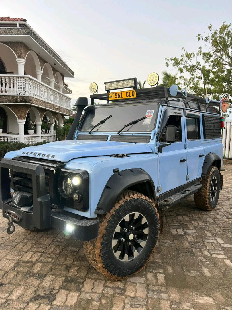 Land Rover Defender 1997 (300 TDi) thumbnail 2