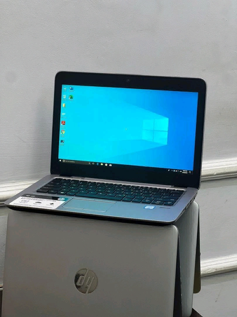 HP Elitebook 820 G3 Core i3 6th Gen Laptop