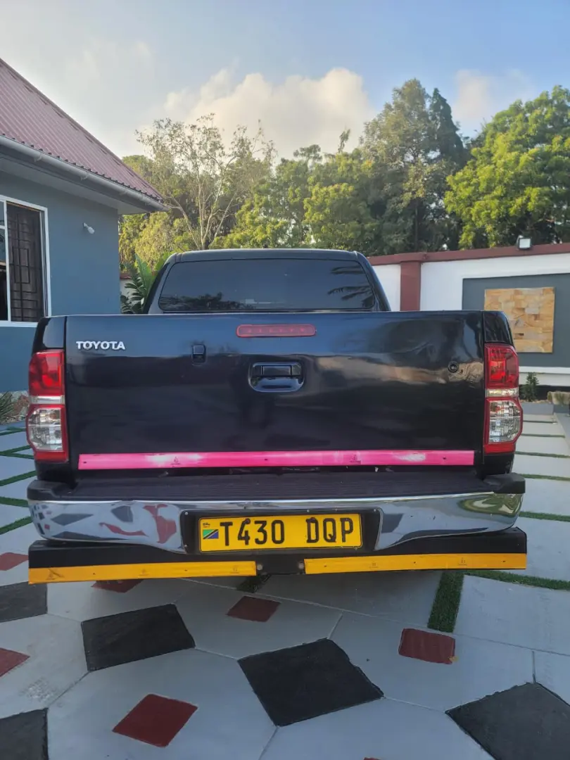 Toyota Hilux Vigo 2014 thumbnail 2